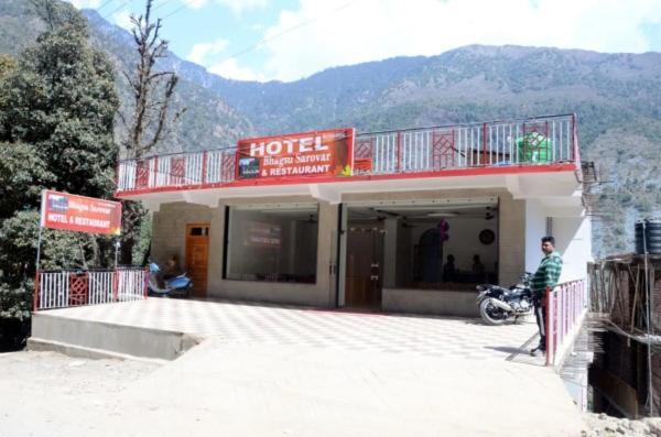 Stayapart - Hotel Bagsu Sarovar Dharamshala Dış mekan fotoğraf