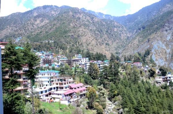 Stayapart - Hotel Bagsu Sarovar Dharamshala Dış mekan fotoğraf
